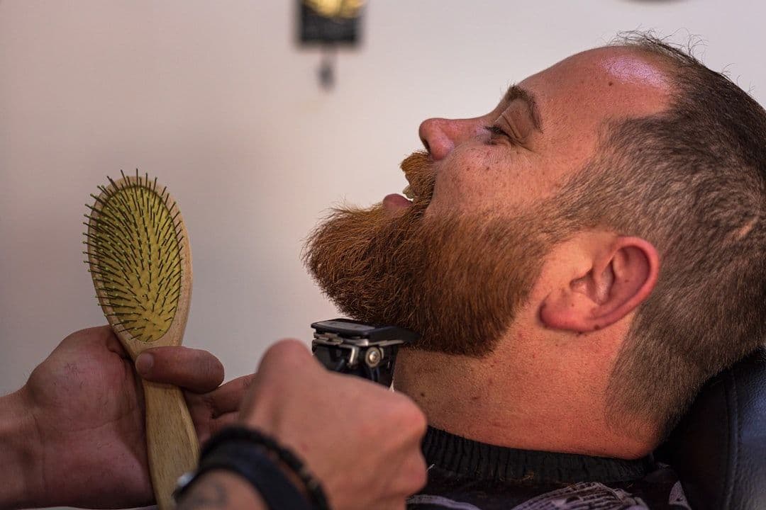 Beard care in summer: sweat, sun and water